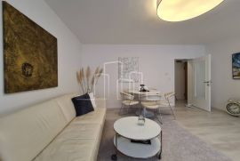 nov dvosoban stan i garaža najam Centar, Sarajevo Centar, Apartamento