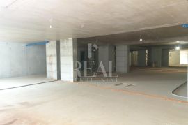 OPATIJA-LUKSUZNI PENTHAUS SA KROVNOM TERASOM OD 275 m2, Opatija, Appartamento