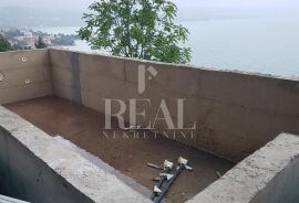 OPATIJA-luksuzan stan u novogradnji, 3S+DB sa bazenom i okućnicom, Opatija, Διαμέρισμα