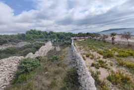 KANICA - POLJOPRIVREDNO ZEMLJIŠTE 50 m OD MORA, Rogoznica, Terrain