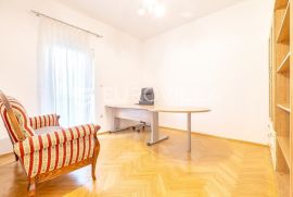 Zagreb, Mlinovi, četverosoban stan u mirnoj i urednoj zgradi, Zagreb, Appartment