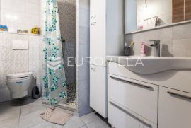 Solin, Vranjic, dvosoban komforan stan s okućnicom, Solin - Okolica, Apartamento