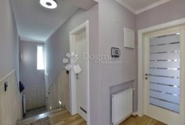 Predivan penthouse u centru Dugog Sela, Dugo Selo, Apartamento