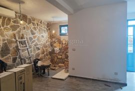 ROGOZNICA- KAMENA VILLA S PREDIVNIM POGLEDOM, Rogoznica, Casa