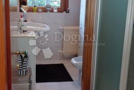 PREDIVAN STAN SA GARAŽOM GORIZIA (IT) 100m2 2s+db, Daire