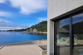 KORČULA - PREKRASNA VILA U UVALI PRIŽBA, Blato, Haus