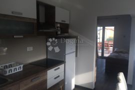 ROGOZNICA APARTMANSKA VILA S BAZENOM NA ODLIČNOJ LOKACIJI, Rogoznica, Kuća