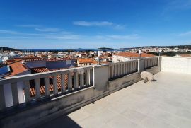 ROGOZNICA APARTMANSKA KUĆA S PREKRASNIM POGLEDOM NA MORE, Rogoznica, Kuća