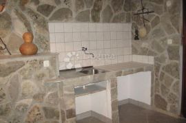 ROGOZNICA PREKRASNA VILA S BAZENOM PRVI RED DO MORA, Rogoznica, Casa