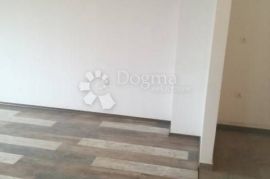 Poslovni prostor 104 m², Viškovo, Коммерческая недвижимость