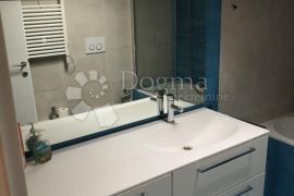 MALI LOŠINJ, DVOETAŽNI STAN U CENTRU, Mali Lošinj, Wohnung