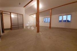 Prodaja kuće, Jastrebarsko, 360 m², Jastrebarsko, Casa