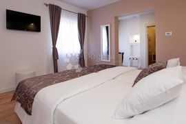 Manji obiteljski hotel na Korčuli !, Vela Luka, Commercial property