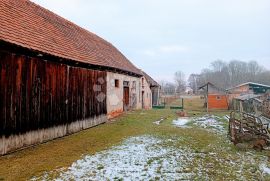 Obiteljska kuća nadomak Zagreba!!, Brckovljani, Дом