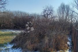 KUĆA ZA RUŠENJE I VELIKO ZEMLJIŠTE IDEJNIM PROJEKTOM ZA STANOVE, Čakovec - Okolica, Terra