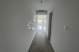 Apartman 98 m² (150 m od mora) novogradnja Malinska, Malinska-Dubašnica, Appartement