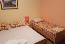 KUĆA BIOGRAD NA MORU ODLIČNA LOKACIJA I PRILIKA ZA BUTIK HOTEL, Biograd Na Moru, Famiglia