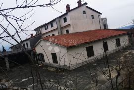 ISTRA most PIĆAN kuća sa poslovnim prostorom, Pićan, Коммерческая недвижимость