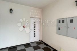 Poslovno stambeni prostor 76.5 m² Dražice, Jelenje, العقارات التجارية