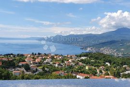 Stan sa nestvarnim pogledom na Kvarnerski zaljev i Opatiju, Kastav, Stan