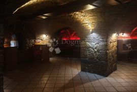 DISCOTEQUE-BAR, Senj, Propiedad comercial