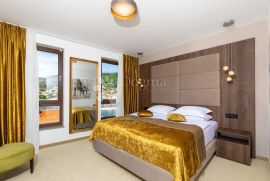 HOTEL, Senj, Propriedade comercial