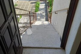 Dramalj, dva apartmana 99m2+37m2 za jednu cijenu, Crikvenica, Appartement