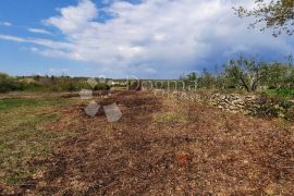 Prilika!! Građevinsko zemljište u Sv Kirinu, Vodnjan, Terrain