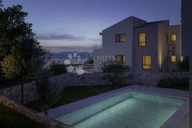 Vrbnik, apartman sa bazenom 50 m od mora, Vrbnik, Διαμέρισμα