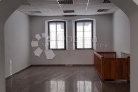 Odličan poslovni prostor u centru Ogulina, Ogulin, Propiedad comercial