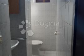 Odličan poslovni prostor u centru Ogulina, Ogulin, Propriedade comercial