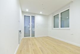 Visokokvalitetna novogradnja u tihom centru Opatije !, Opatija, Apartamento