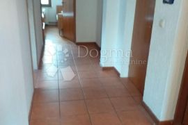 GORNJA DRENOVA STAN ZA NAJAM RADNIKA, Rijeka, Appartement