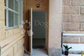 Interesantan poslovni prostor u centru Opatije, Opatija, العقارات التجارية