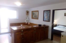 Veli Lošinj, apartman 30 m od mora, Mali Lošinj, Appartement