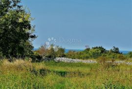 Prostrano urbanizirano zemljište za građevine gospodarske namjene sa pogledom na more!, Vodnjan, Terrain