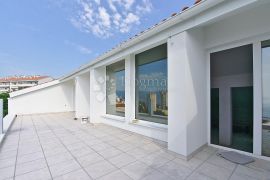 Rijetkost na tržištu!!! Kuća od 360 m² na gradskim linijama, Rijeka, Famiglia