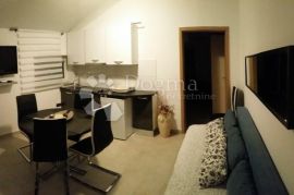 Apartmanska vila 200 metara od mora, Medulin, Kuća