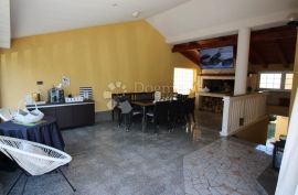 Apartmanska vila 200 metara od mora, Medulin, Σπίτι