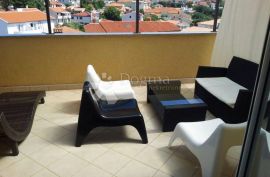 Apartmanska vila 200 metara od mora, Medulin, بيت