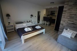 Apartmanska vila 200 metara od mora, Medulin, Σπίτι