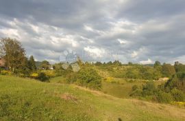 Gorski Kotar, sunčan građevinski teren blizu Vrbovskog, Vrbovsko, Terreno