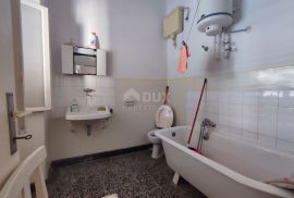 ISTRA, PULA - 3SS+DB stan za renovaciju na atraktivnoj lokaciji, Pula, Appartement