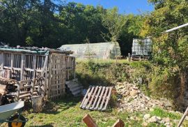 ISTRA, LABIN - Kuća na osami s pomoćnim objektima i pogledom na more, Labin, House