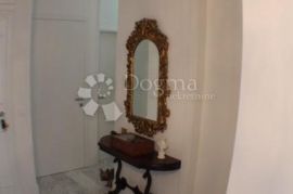 VRHUNSKA NEKRETNINA IZNAD OPATIJE, Opatija - Okolica, Appartement