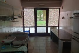 Poslovni prostor u samom centru Delnica, Delnice, Commercial property