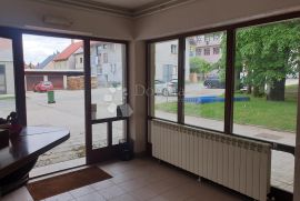 Poslovni prostor u samom centru Delnica, Delnice, Commercial property