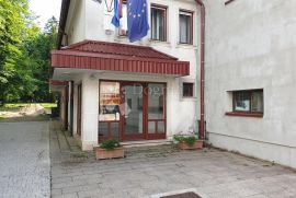 Poslovni prostor u samom centru Delnica, Delnice, Propriedade comercial