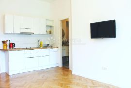 Novouređen stan za najam, Rijeka, Appartment