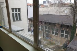 Peterosobni stan za najam na Trgu žrtava fašizma, Gornji Grad - Medveščak, Διαμέρισμα
